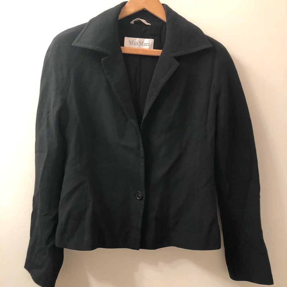 Max Mara Italy 8 single button jacket